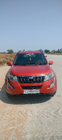 xuv 500 w10