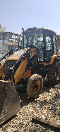 JCB 3DX