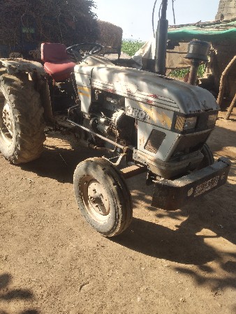 ટ્રેકટર વેચવાનું છે