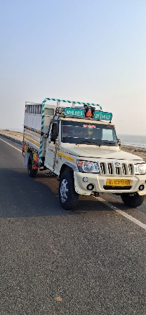 બૉલેરૉ વેચવાનૉ છે