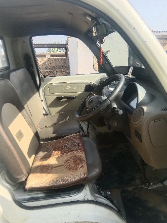 modal 2022 Mahindra supro