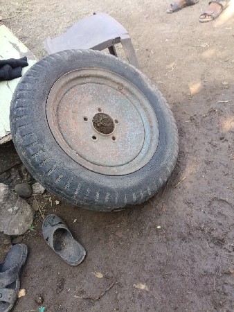 ગાડા ના ટાયર વેચવાના
