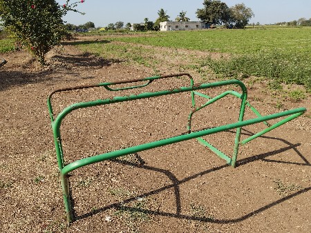 ટ્રેક્ટર ની સાદી હુડ ( છત્રી )