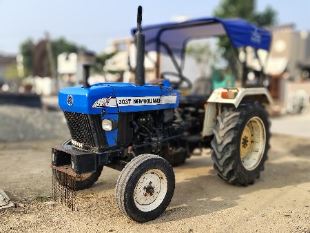 New Holland 3037 NX Plus