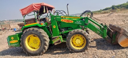 લોડર વેચવાનુ છે