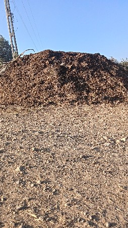 ખાતર વેચવાનું છે