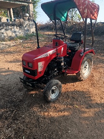મીની ટ્રેકટર વેચવાનું છે ..