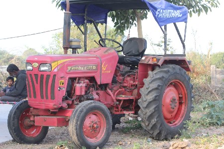 Mahendra 275 DI