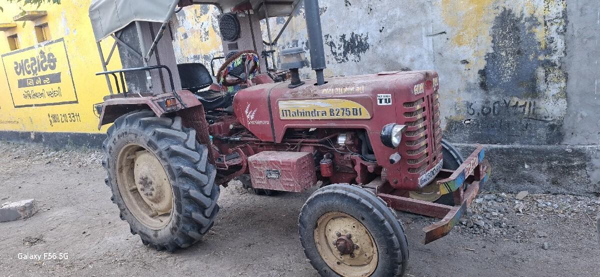 વેચવાનું છે ટ્રેક્ટર