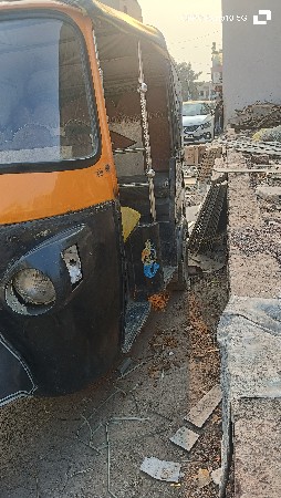 રીક્ષા વેચવાની છે