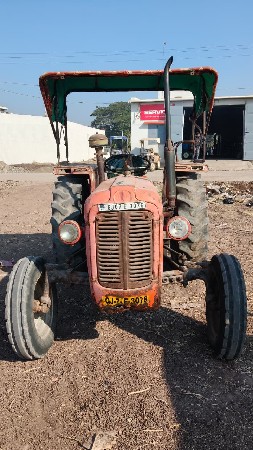 ટેક્ટર વેચવા નૂ છે