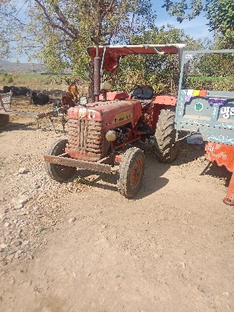 ટ્રેક્ટર વેચવાનું છે