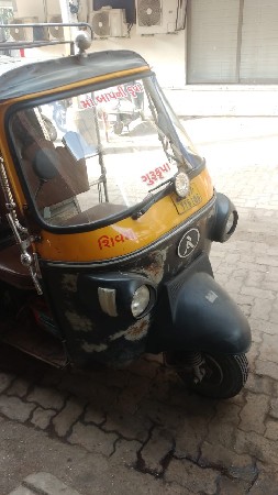 રીક્ષા વેચવાની છે