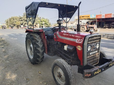 Messy ટ્રેક્ટર વેસાવ સે