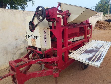 થ્રેશર વેચવાનું છે