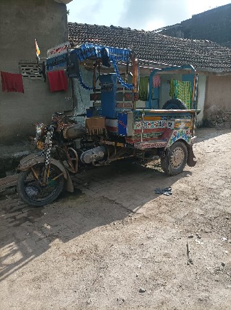 રીક્ષા વેચવાની છે