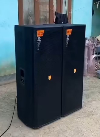 પાણી ના ટાકા ની બાજુમા