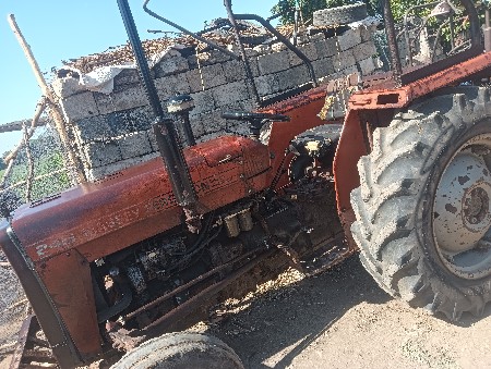 ટ્રેકટર વેચવાનું છે