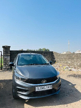 Tata tiago PETROL