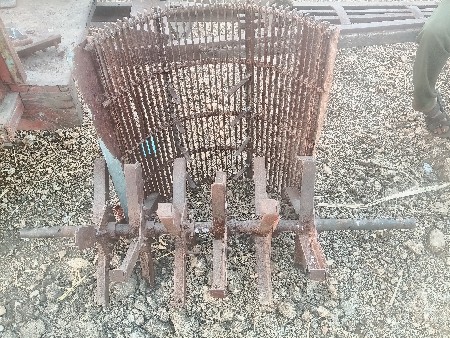 ગીતા ઓપનરની ચણાની જારી વેચવાની  છે.