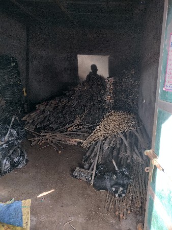 8 ફૂટ અને 6 ફૂટ બામ્બુ વેચવાના છે