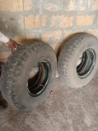 ટ્રેક્ટર ટ્રોલી ના ટાયર