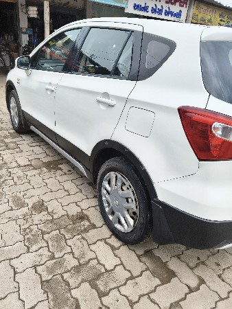 s cross gadi devani se