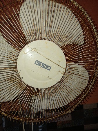 પંખો વેચવાનો છે.