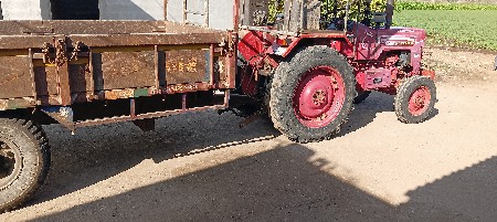 ટ્રેક્ટર નુ મોડેલ 2011 નુ છે