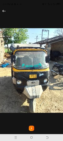 મહેન્દ્ર આલ્ફા 2013 નું મોડલ વેચવાન