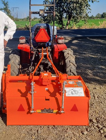 શકિતમાન  કંપનીનુ મીની  રોટાવેટર