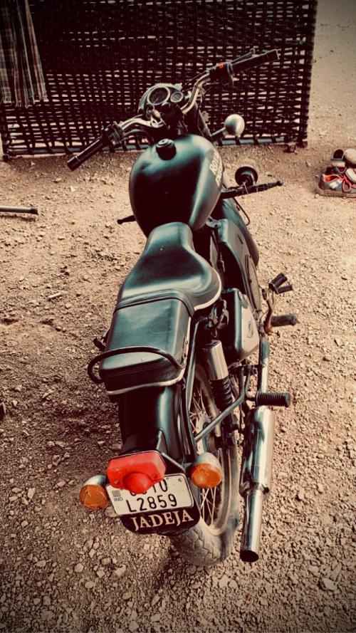 વેચવા નું છે બુલેટ