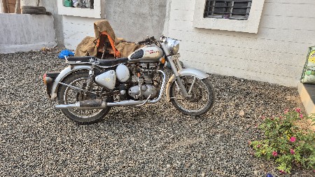 bullet classic vechvanu chhe