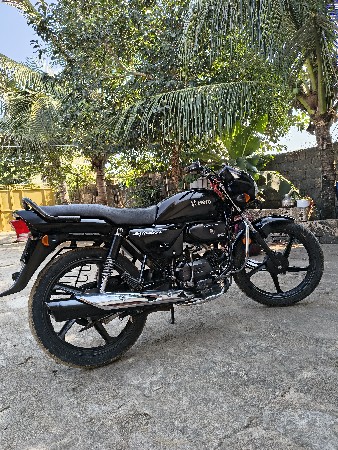 મોટર સાયકલ વેચવાનું છે.