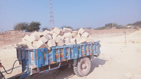 રેતી અથવા સેકન્ડમાં બેલા અથવામળ