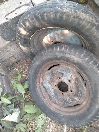 ગાડા ના ટાયર વેચવાના છે.