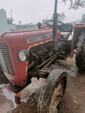 ટ્રેક્ટર વેચવાનુ છે