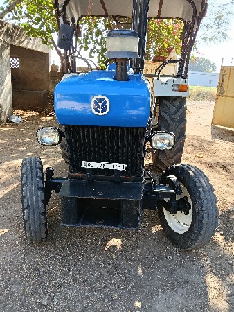 ટ્રેકટર વેચવાનું છે