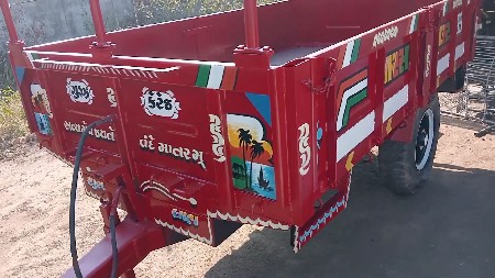 ટ્રેક્ટર ની ટોલી ના કલર કામ