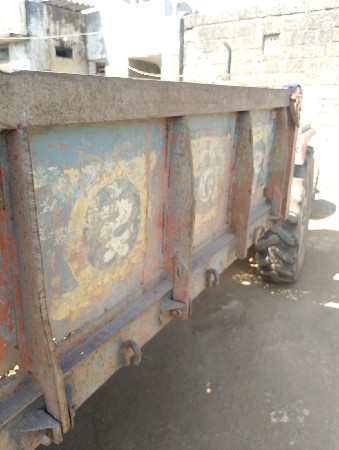 ટ્રોલી વેચવાની છે