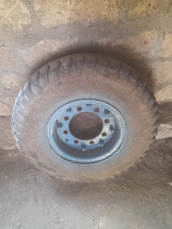 900-16 ટાયર અને વિલ પ્લેટ