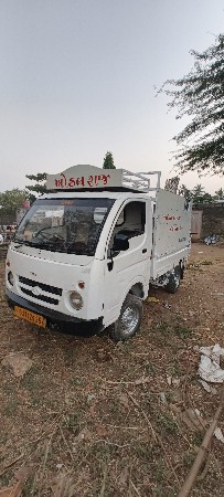 tata chota hathi 2012