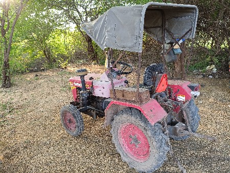 યુવરાજ ટેકટર