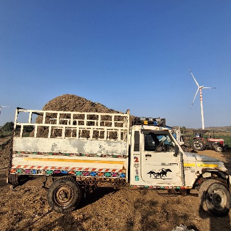 બોલેરો વેચવાનો છે