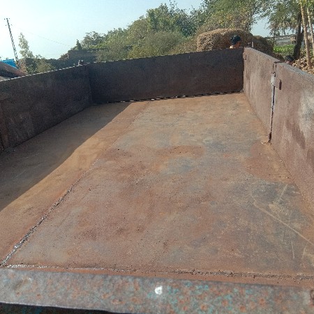 ટેલર વેચવાનું છે