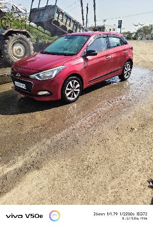 ફોર વ્હીલ-કાર વેચવાની છે