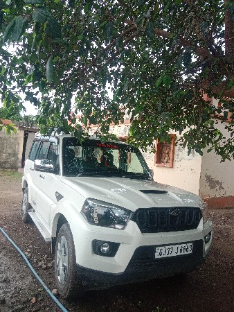 scorpio ગાડી વેચવાની છે