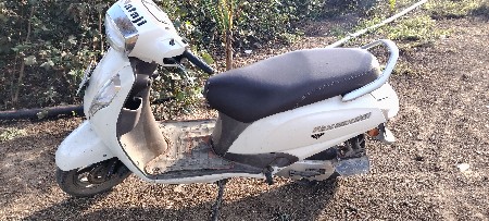 ટુ વ્હીલ વેચવાનું છે