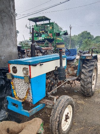 ટ્રેક્ટર સ્વરાજ 735 fe