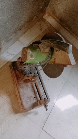 લોખંડ કાપવા નુ મસીન